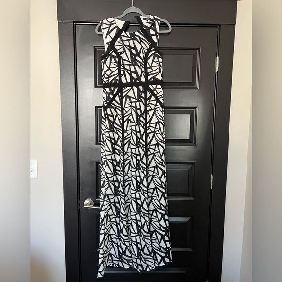 BCBG black and white gown - Picture 2 of 5